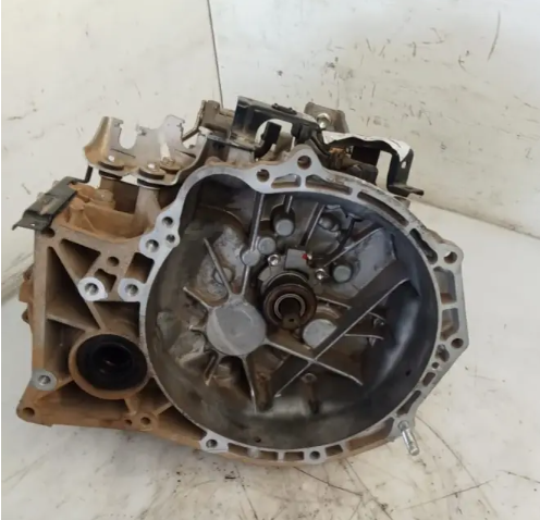 2010 SUZUKI SX4 2.0I MANUAL GEARBOX: J20B; 6 SPEED; 119 378KM